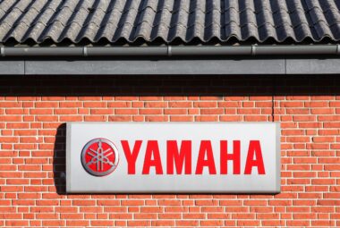 yamaha bass guitar